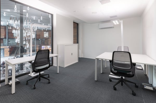 Privatbüro für drei Personen in Regus Stücki Village 3