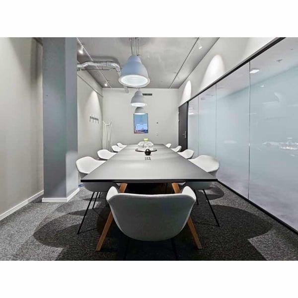 All-inclusive-Zugang zu professionellen Büroräumen für 10 Personen in Regus Andreaspark 8