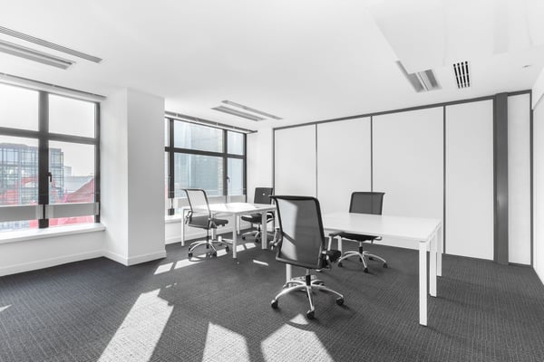 Espace de bureau privé pour 3 personnes à Regus iLife City 2