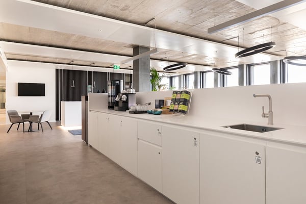 Espace de bureau tout compris pour vous-même et votre équipe à Regus Pont Rouge 8