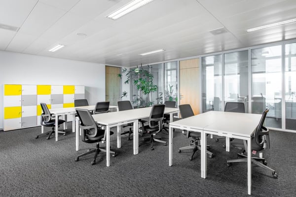 Réservez un espace de bureau ouvert pour les entreprises de toutes tailles à Regus Airport 1