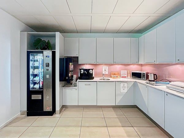 Trouvez un espace de bureau à Regus Business Park pour 4 personnes où tout est pris en charge 9