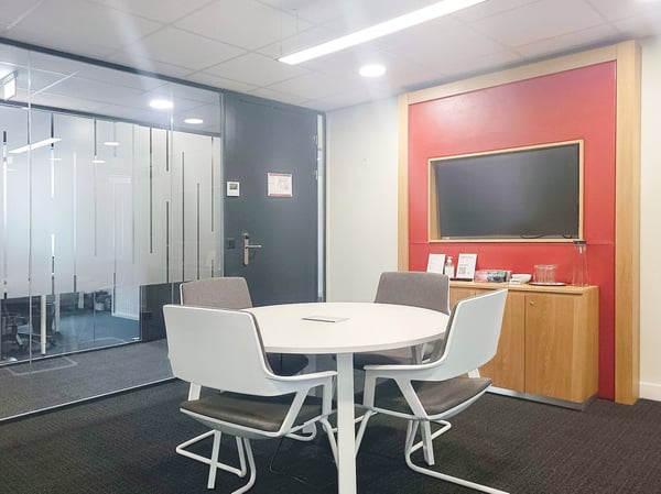 All-inclusive-Zugang zu professionellen Büroräumen für 2 Personen in Regus City Centre 8