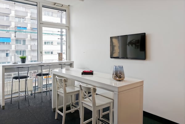 Privater Büroraum für 2 in Regus Letzigrund Altstetten 6