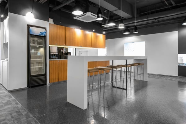 Bureau privé pour 2 à Regus Versoix Station Lakeside 5