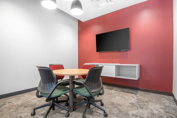 Bureau privé pour 2 à Regus Versoix Station Lakeside 4