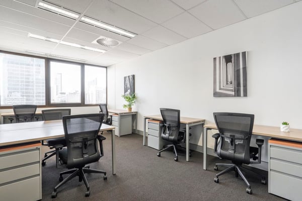 Bureau privé pour 3 à Regus Versoix Station Lakeside 3