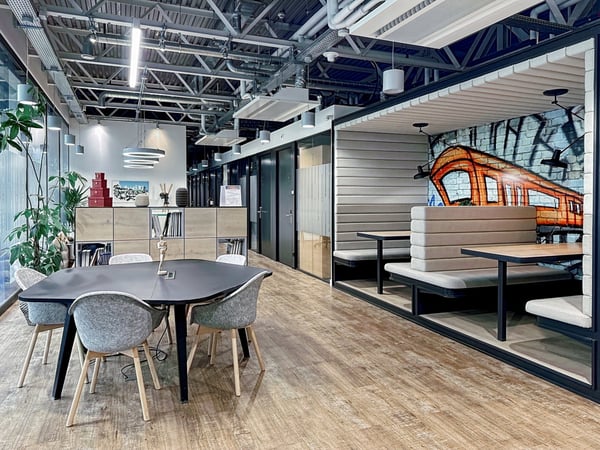 Bureau privé pour 5 à Regus Meyrin 4