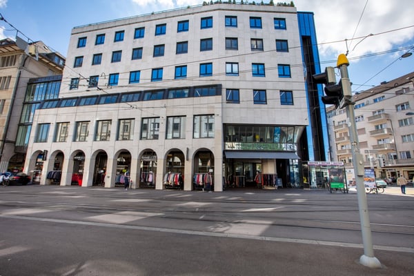 Privater Büroraum für 3 in Regus Stauffacher 2