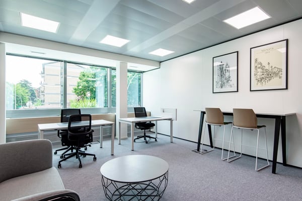 Bureau privé pour 2 à Regus Bessieres 8