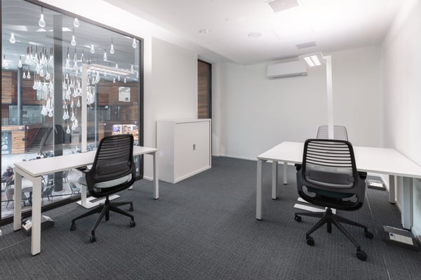 Privater Büroraum für 4 in Regus Stücki Village 2