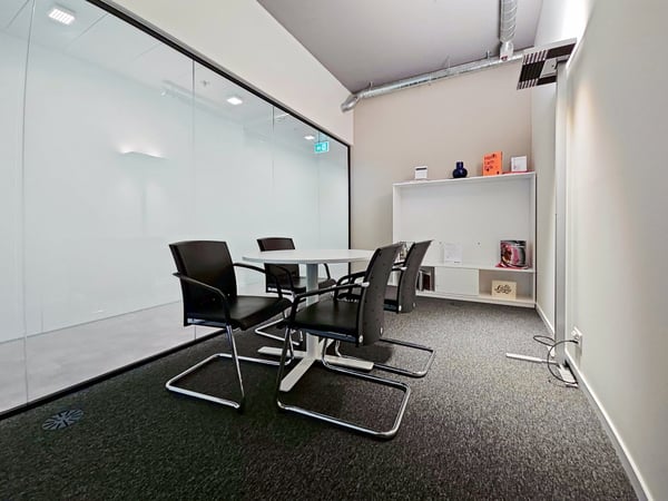 Privater Büroraum für 3 in Regus Andreaspark 7
