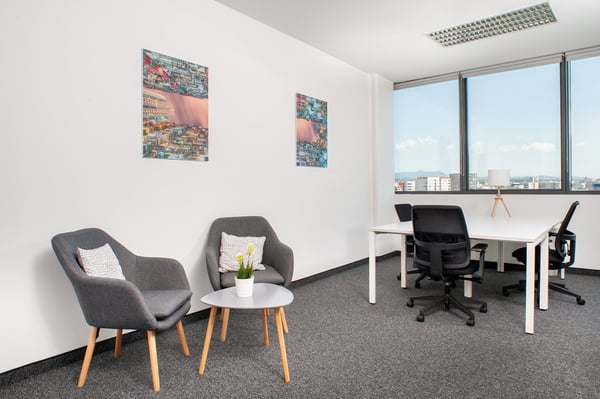 Privater Büroraum für 3 in Regus Andreaspark 1
