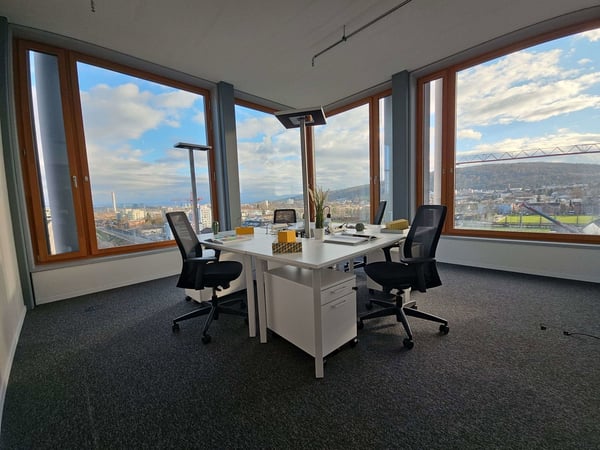 Privater Büroraum für 3 in Regus Andreaspark 4