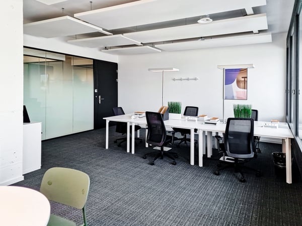 Privater Büroraum für 3 in Regus Main Station 1