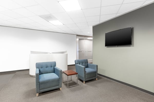 Eigener Schreibtisch in Regus Spoom Glattpark 3