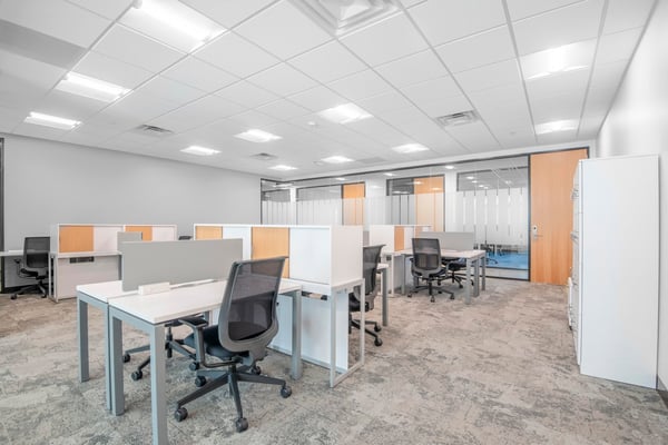 Eigener Schreibtisch in Regus Spoom Glattpark 1