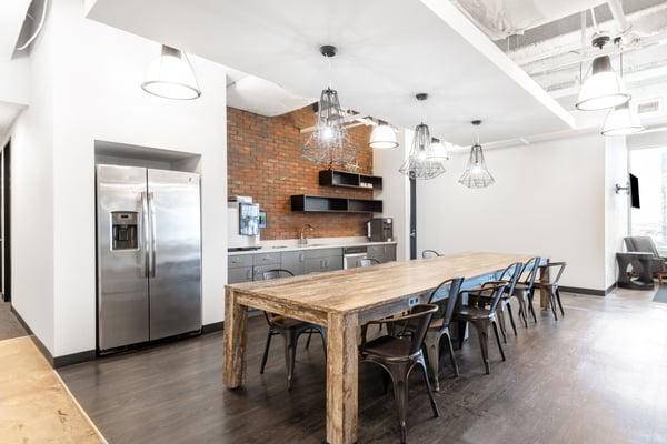 Eigener Schreibtisch in Regus Spoom Glattpark 5
