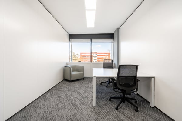 Bureau privé pour 15 à Regus Balexert Tower 10