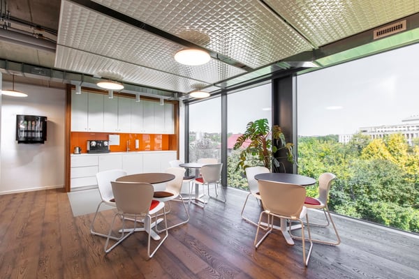 Bureau privé pour 15 à Regus Morges 7