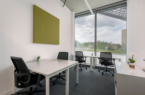 Bureau privé pour 10 à Regus iLife City 4