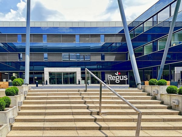 Bureau privé pour 30 à Regus Business Park 6