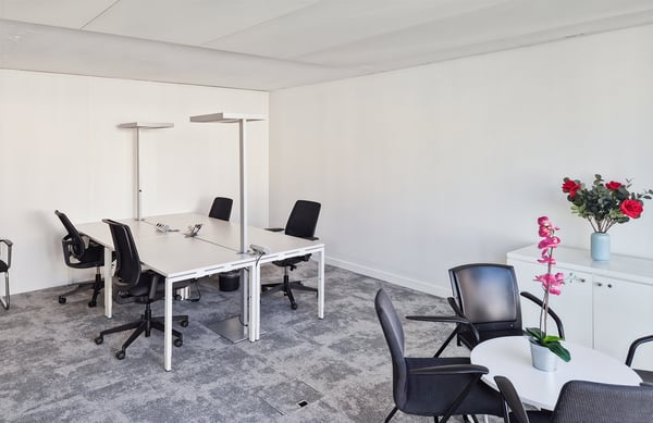 Bureau privé pour 30 à Regus City Flon 3