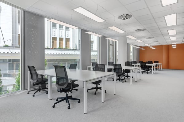 Bureau privé pour 50 à Regus Airport 9