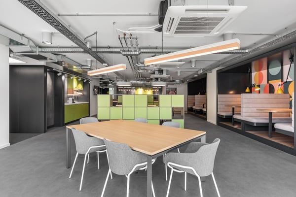 Bureau privé pour 40 à Regus Bessieres 8
