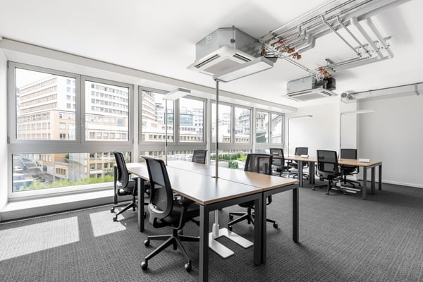 Bureau privé pour 50 à Regus Bessieres 9