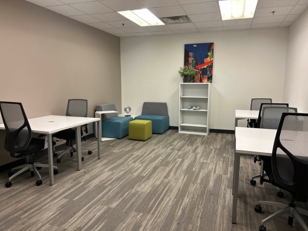 Privater Büroraum für 30 in Regus Spoom Green City, Manegg 1