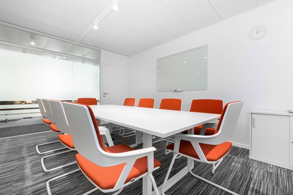 Bureau privé pour 3 à Regus Rhone 8 7