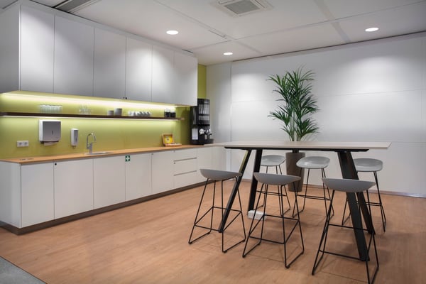 Bureau privé pour 3 à Regus Versoix Station Lakeside 8
