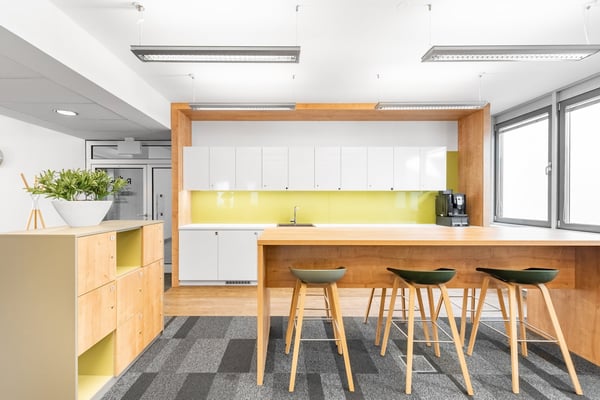 Bureau privé pour 15 à Regus Versoix Station Lakeside 6