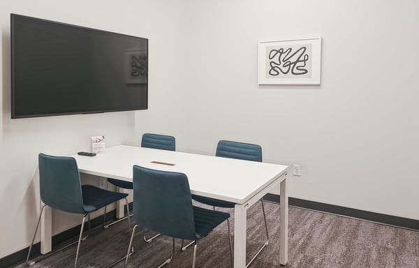 Eigener Schreibtisch in Regus Spoom Glattpark 4