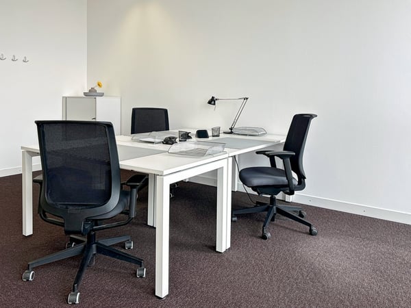 Privater Büroraum für 3 in Regus Spoom Green City, Manegg 1
