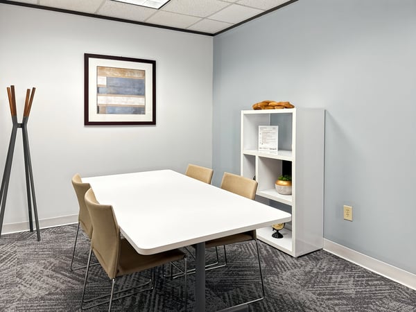 Privater Büroraum für 3 in Regus Spoom Green City, Manegg 6