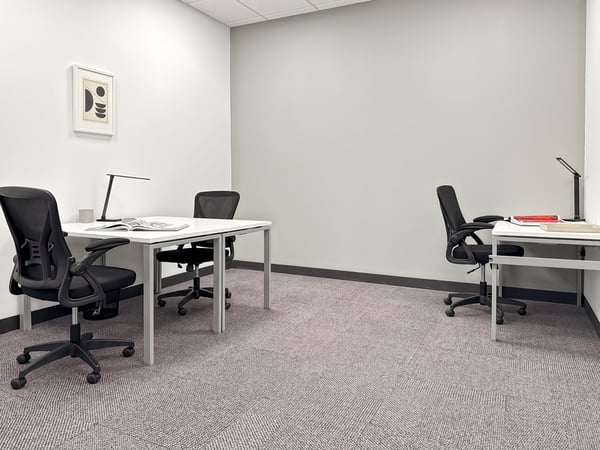 Eigener Schreibtisch in Regus Spoom Kriens 1