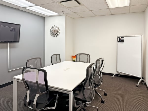 Privater Büroraum für 4 in Regus Spoom Glattpark 1