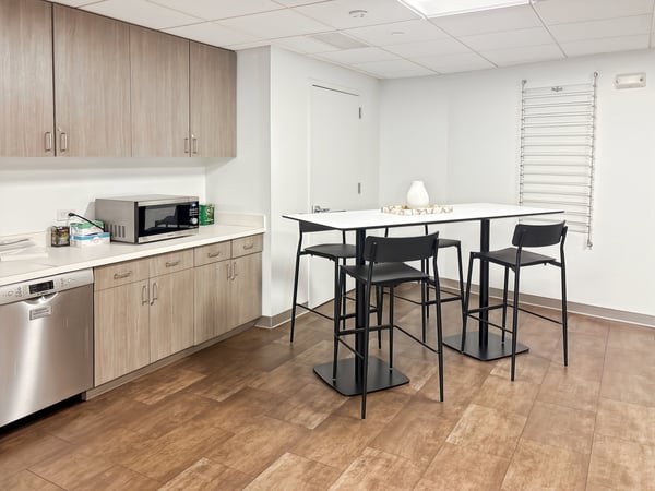 Privater Büroraum für 4 in Regus Spoom Kriens 6