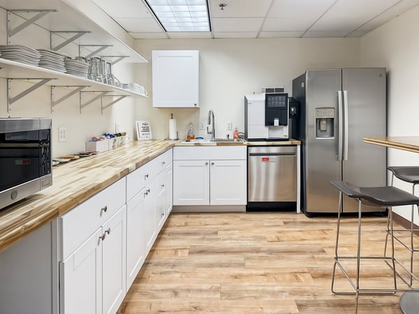 Privater Büroraum für 3 in Regus Spoom Glattpark 8