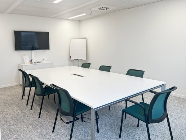 Privater Büroraum für 3 in Regus Spoom Kriens 6