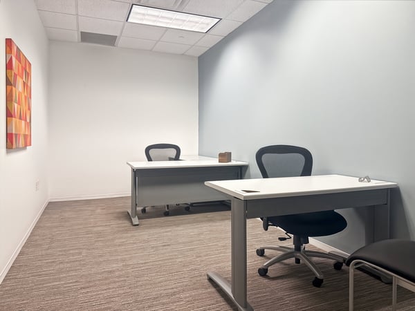 Privater Büroraum für 3 in Regus Spoom Kriens 2