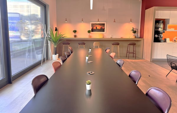 Bureau privé pour 50 à Regus Airport 2