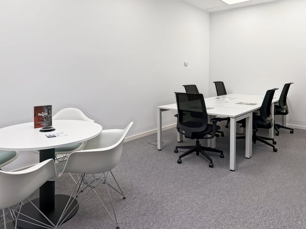 Privater Büroraum für 20 in Regus Spoom Glattpark 3