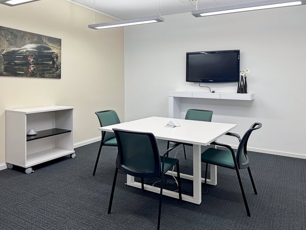 Privater Büroraum für 30 in Regus Spoom Green City, Manegg 2