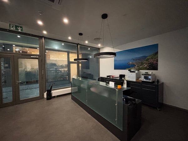 Locaux commerciaux au coeur de Montreux 8