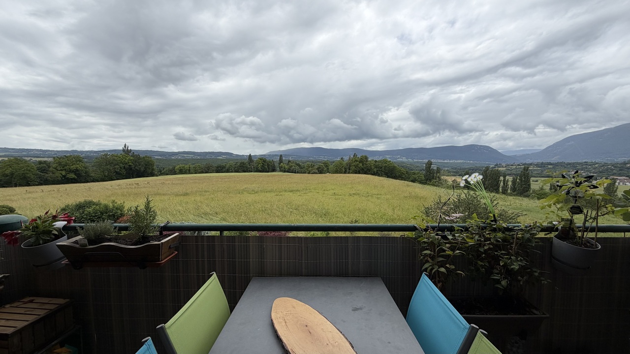 Immobilie in Athenaz - Attique en duplex avec vue dégagée sur la campagne - Bild 10