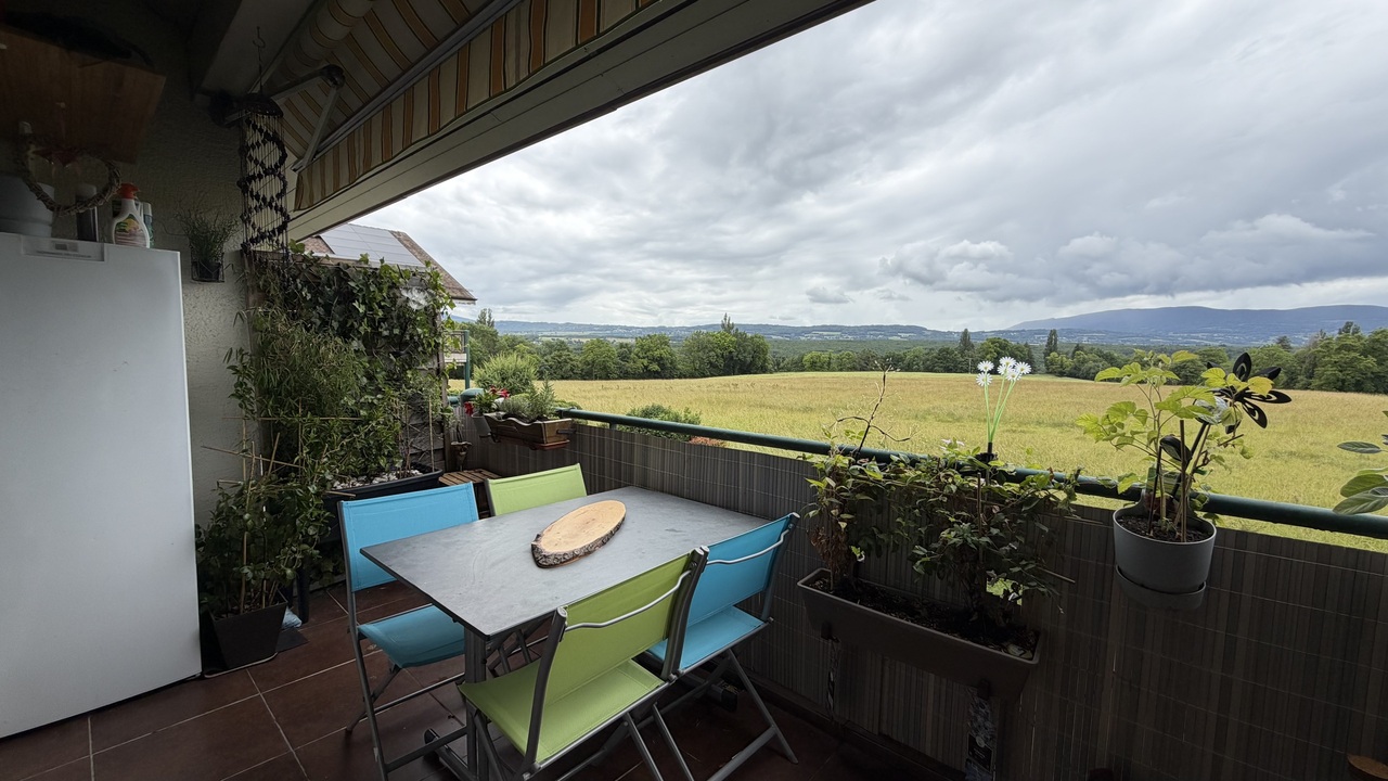 Immobilie in Athenaz - Attique en duplex avec vue dégagée sur la campagne - Bild 2