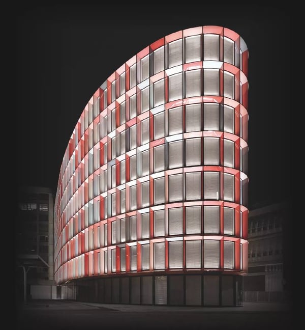 Surfaces de bureaux à louer dans un immeuble iconique au centre-ville de Genève 2